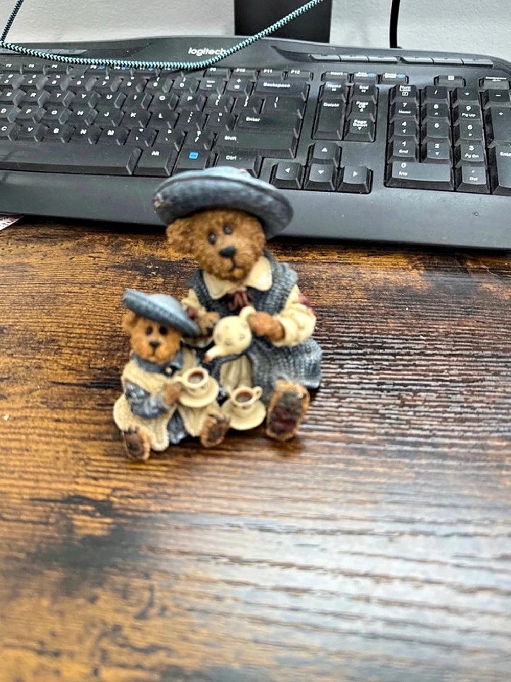 Boyds Bears Catherine and Caitlin Berriweather (A Fine Cup of Tea) Tea Party